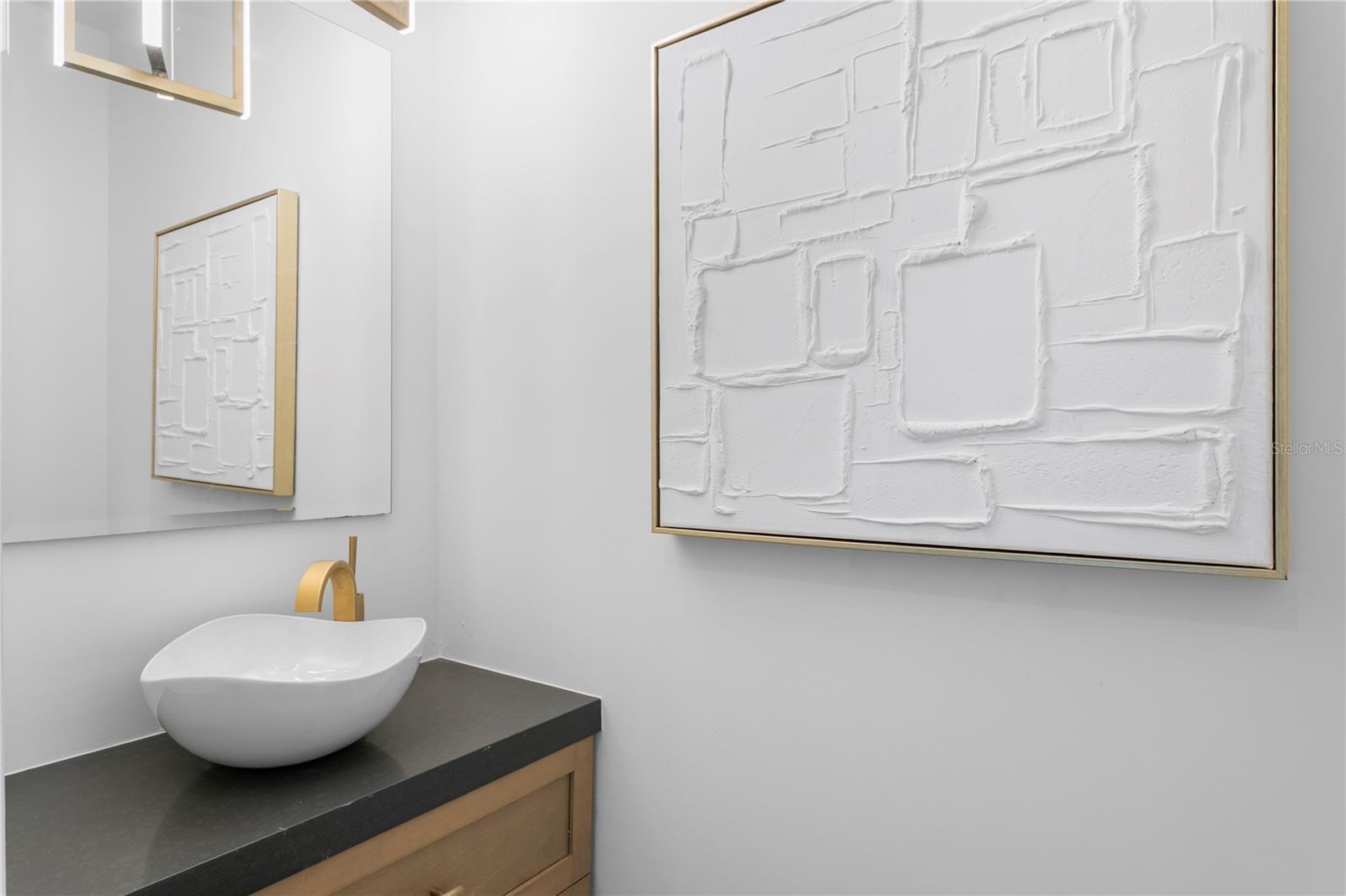 TB8428954 Property Photo