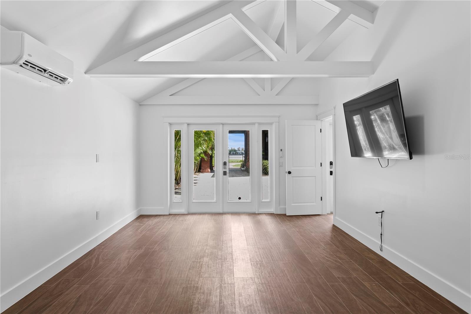 TB8428954 Property Photo