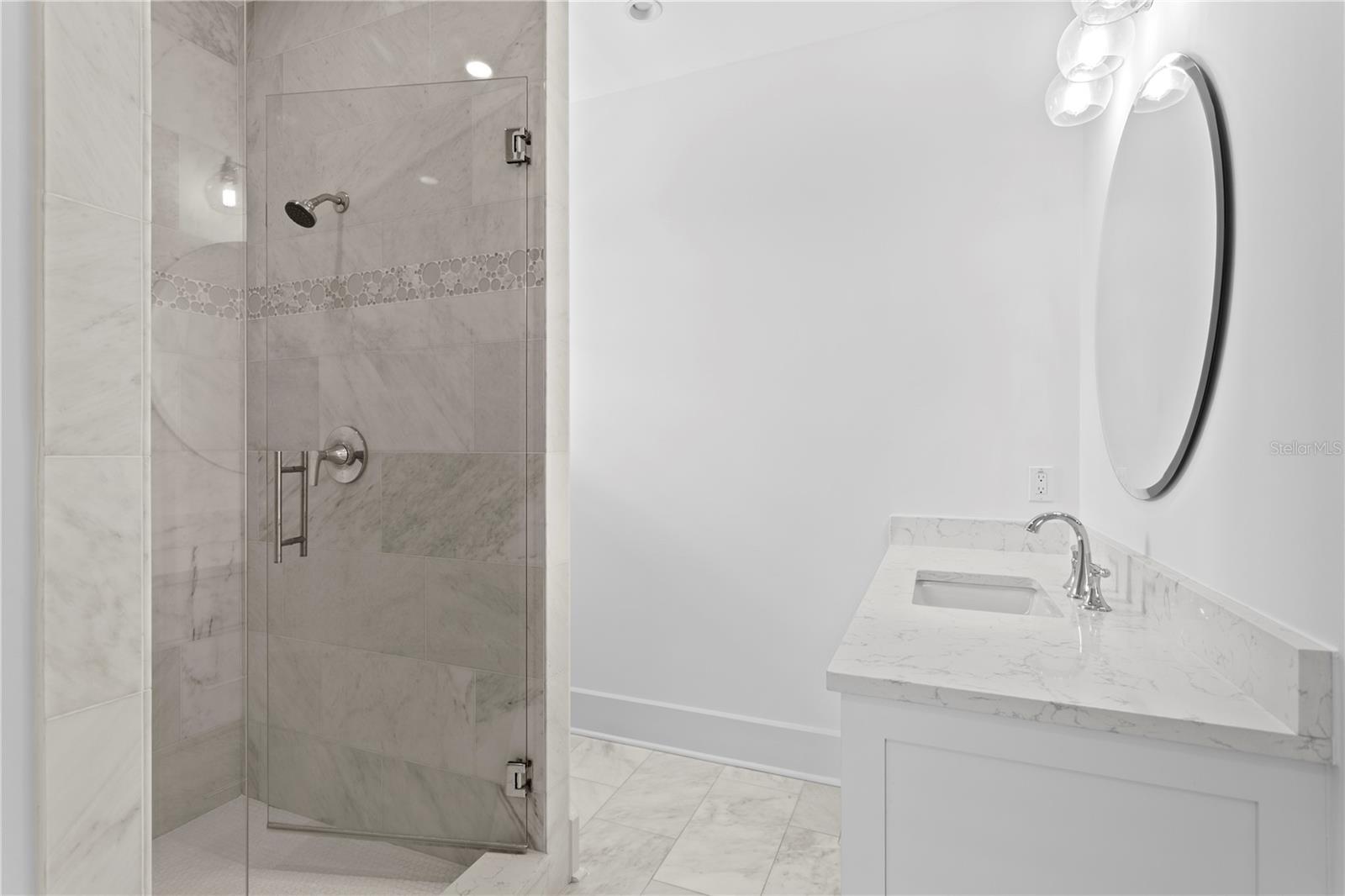 TB8428954 Property Photo