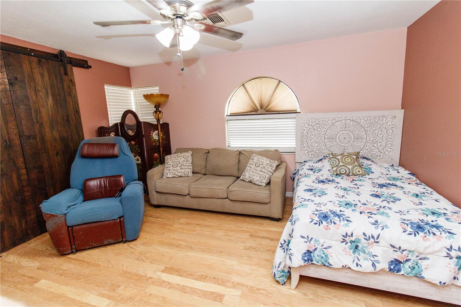 Huge Bonus Room