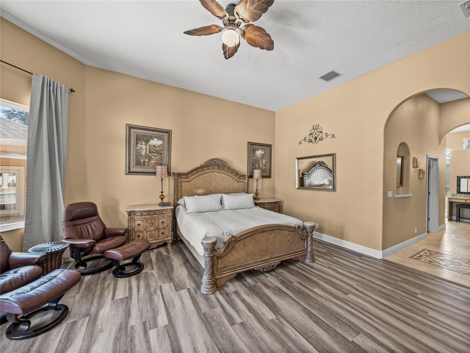 31511 SADDLE LN, WESLEY CHAPEL, FL, 33543