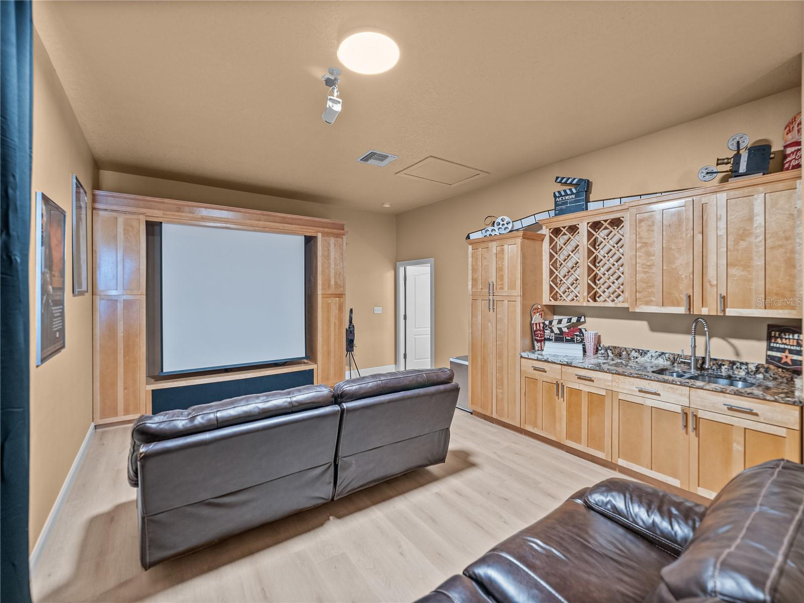 31511 SADDLE LN, WESLEY CHAPEL, FL, 33543