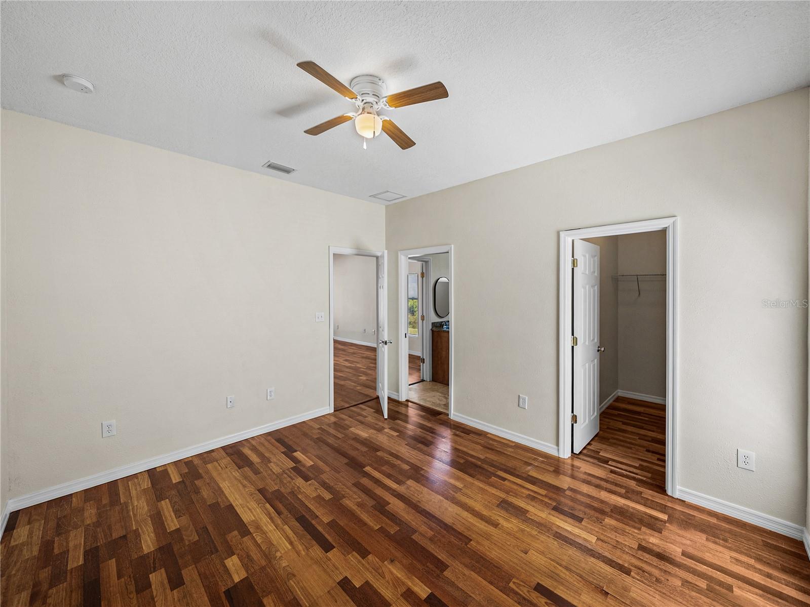 31511 SADDLE LN, WESLEY CHAPEL, FL, 33543