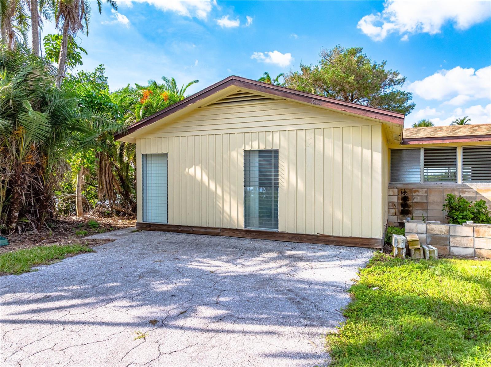 A4665508 Property Photo