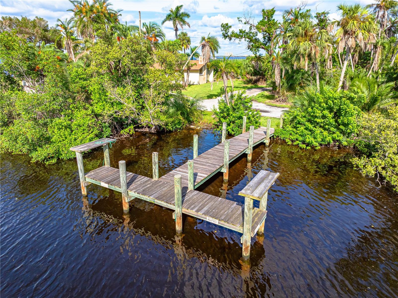 A4665508 Property Photo