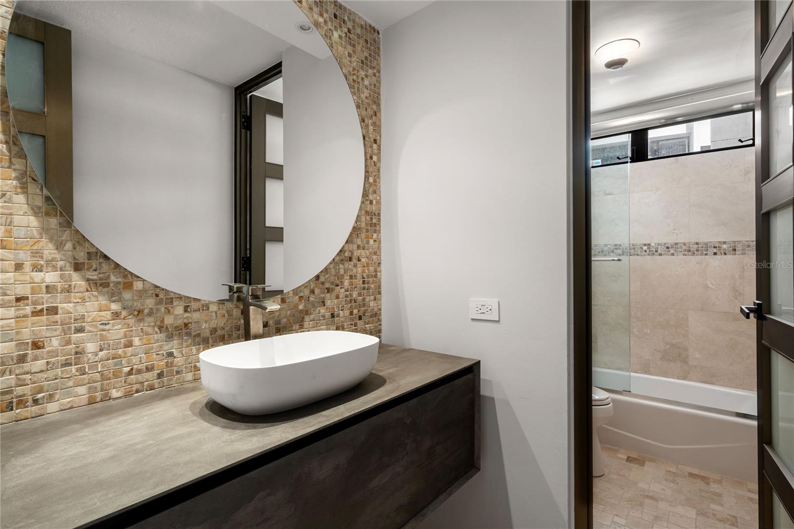 PR9116146 Property Photo