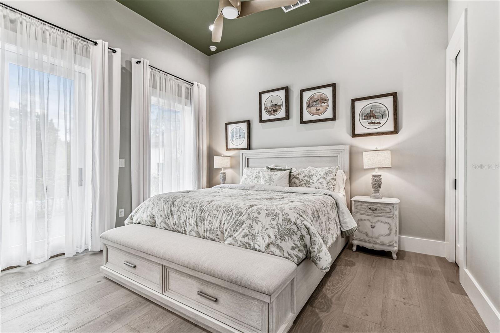 TB8429160 Property Photo