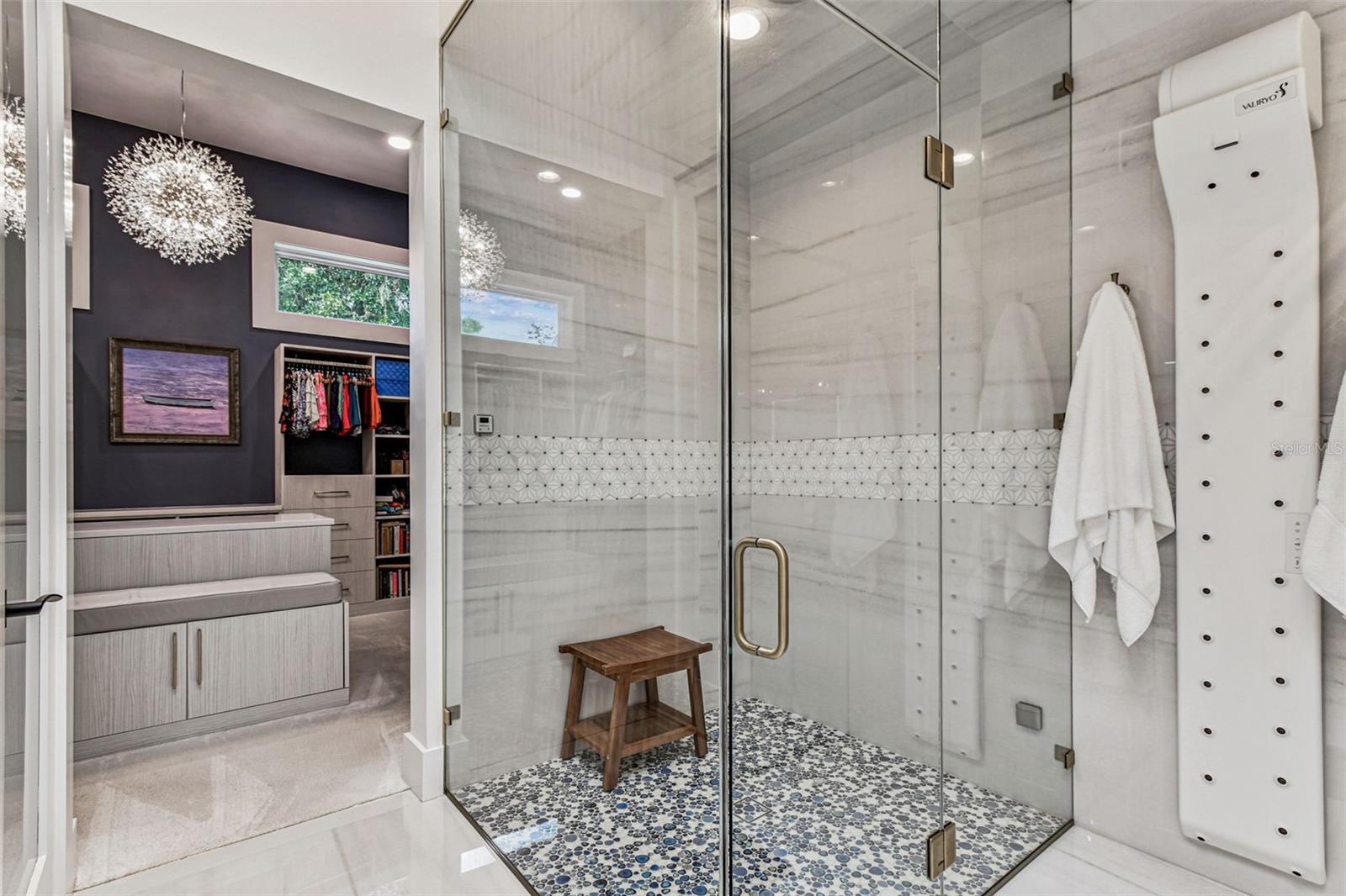 TB8429160 Property Photo