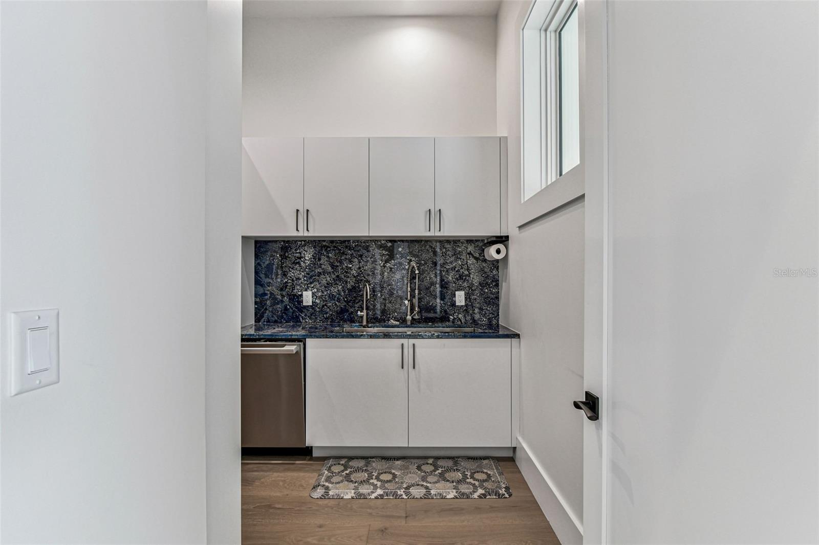 TB8429160 Property Photo