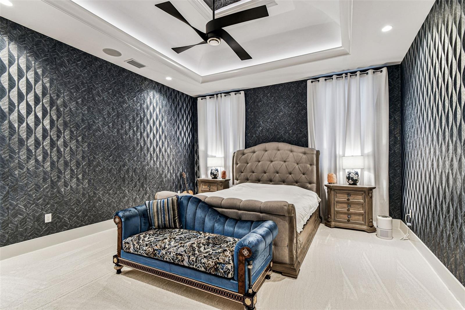 TB8429160 Property Photo