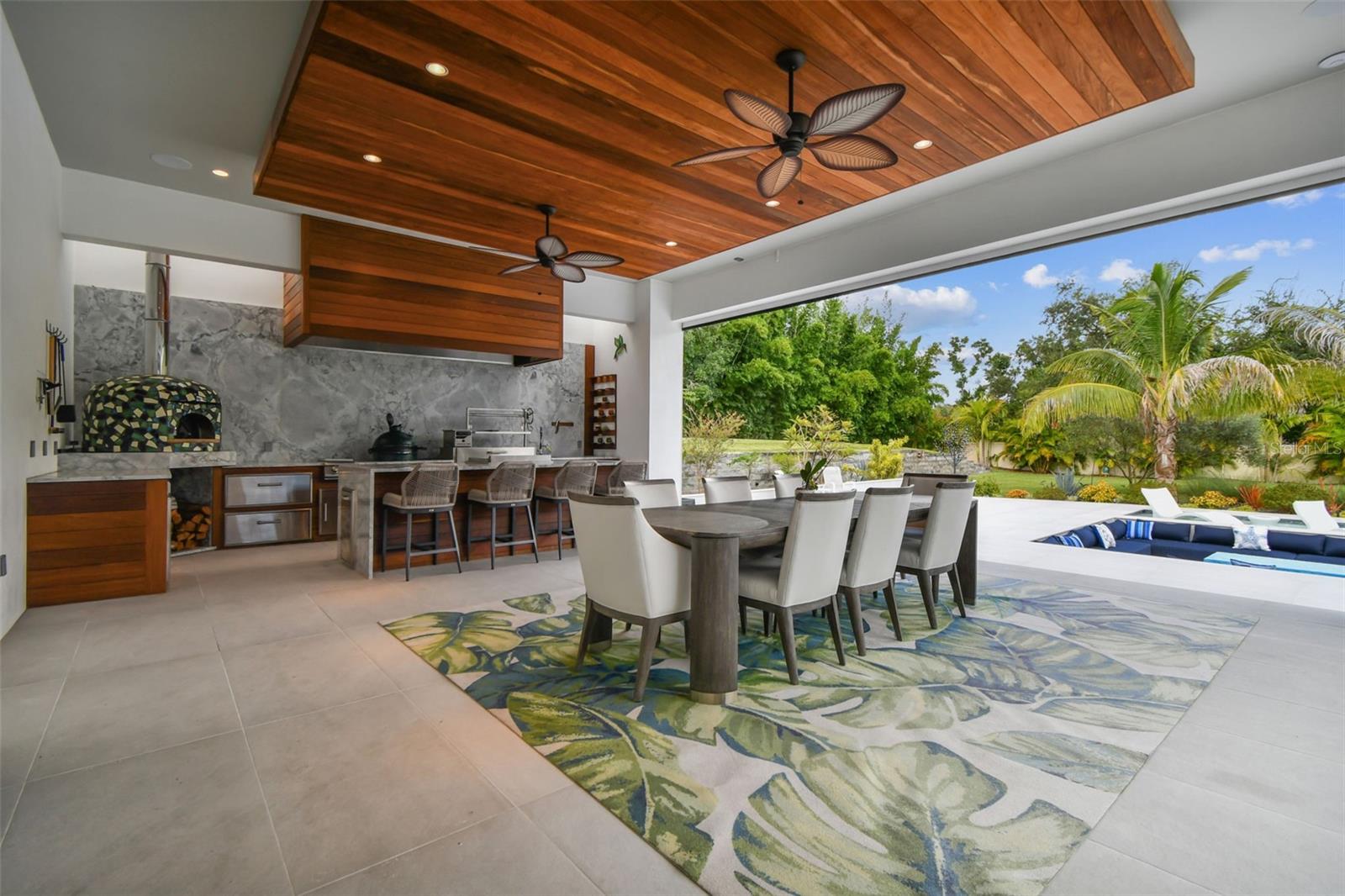 TB8429160 Property Photo