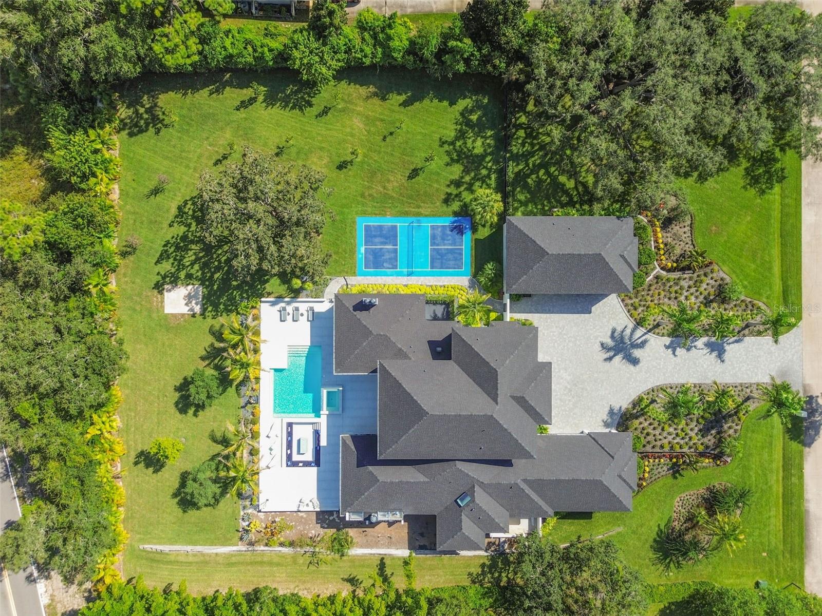 TB8429160 Property Photo