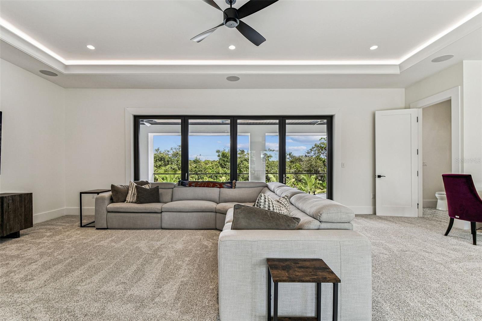 TB8429160 Property Photo