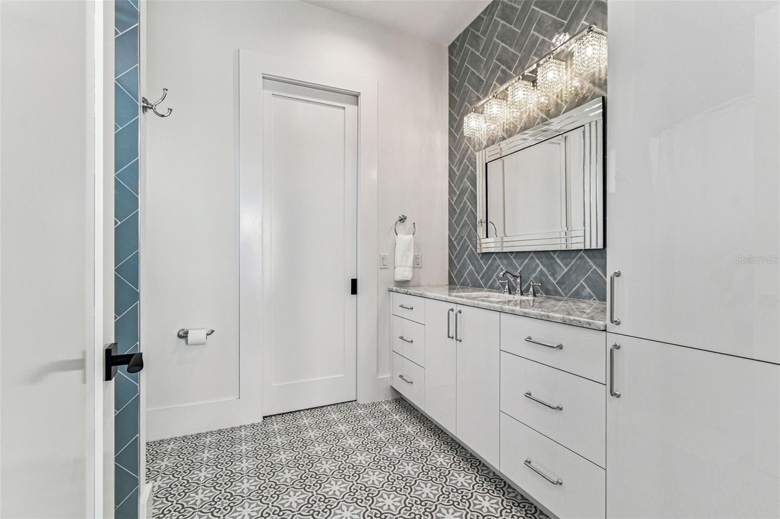 TB8429160 Property Photo