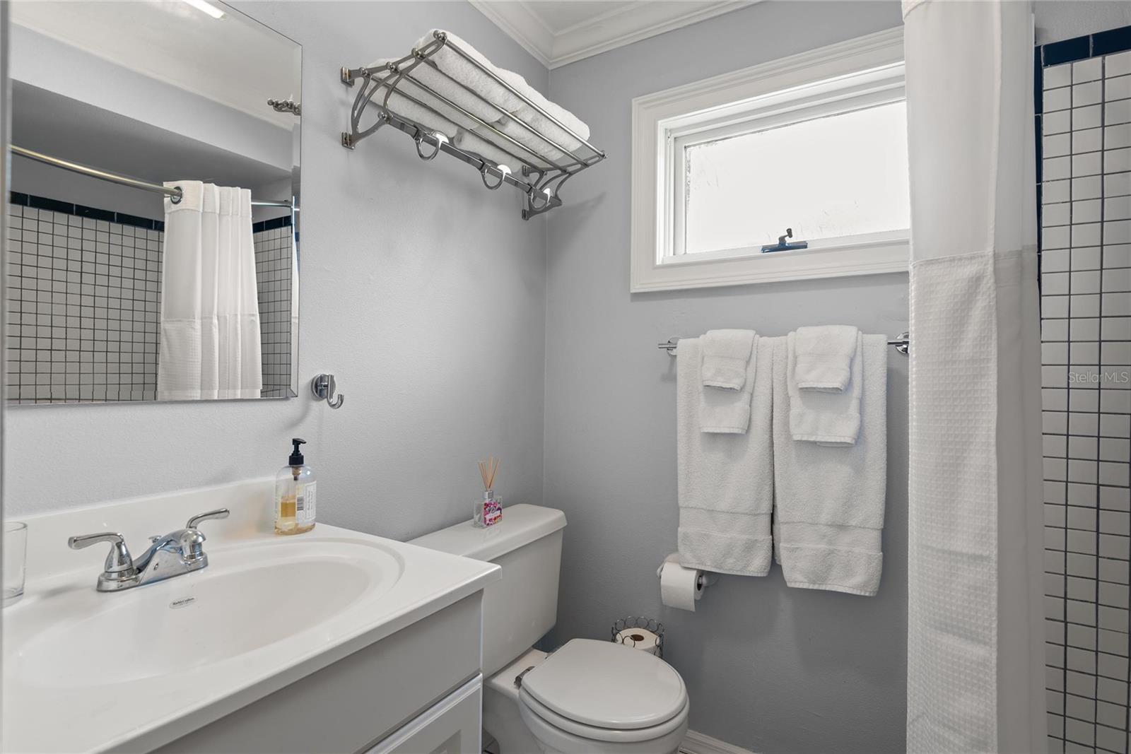 O6345511 Property Photo