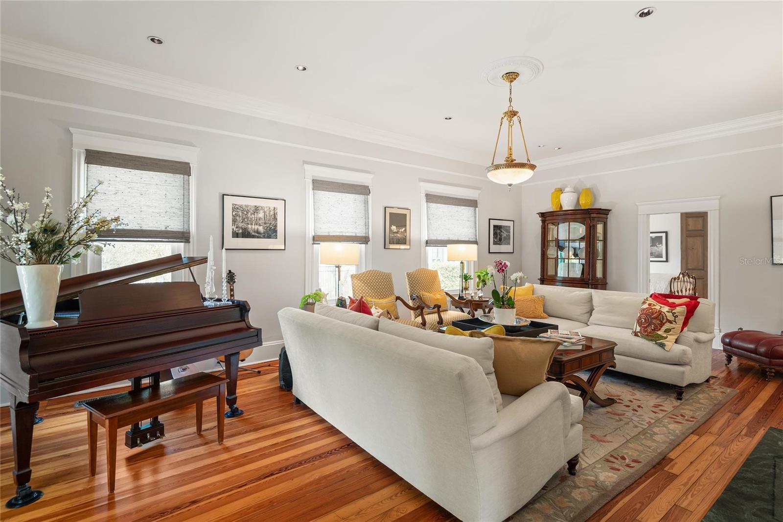 O6345511 Property Photo