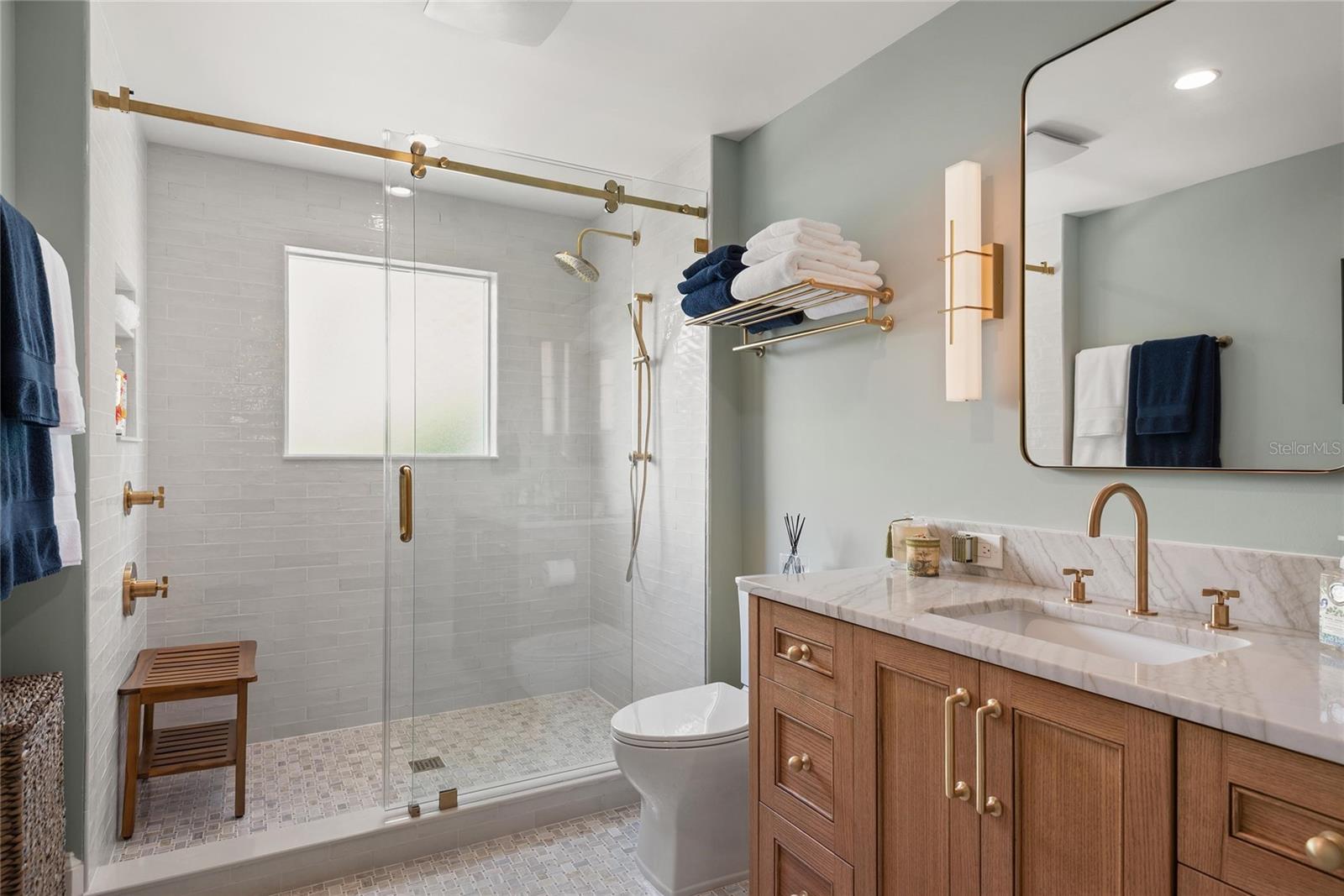 O6345511 Property Photo