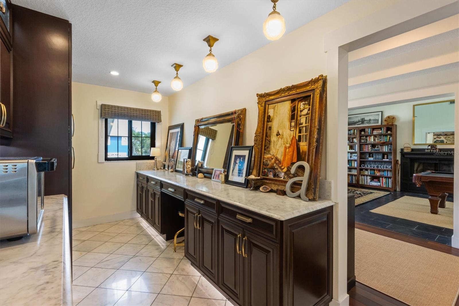 A4665534 Property Photo