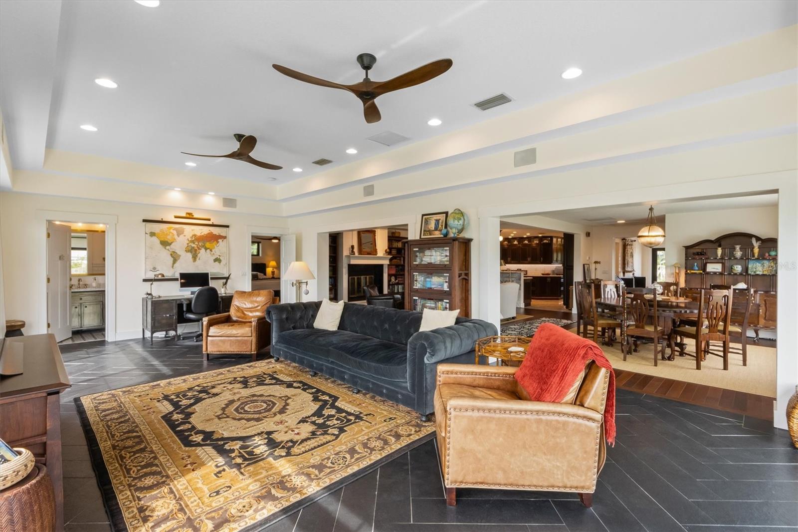 A4665534 Property Photo