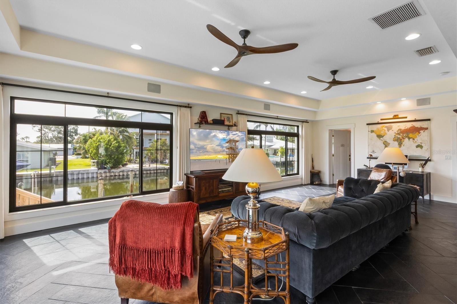 A4665534 Property Photo