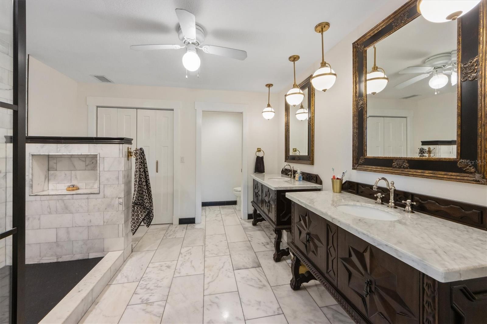 A4665534 Property Photo