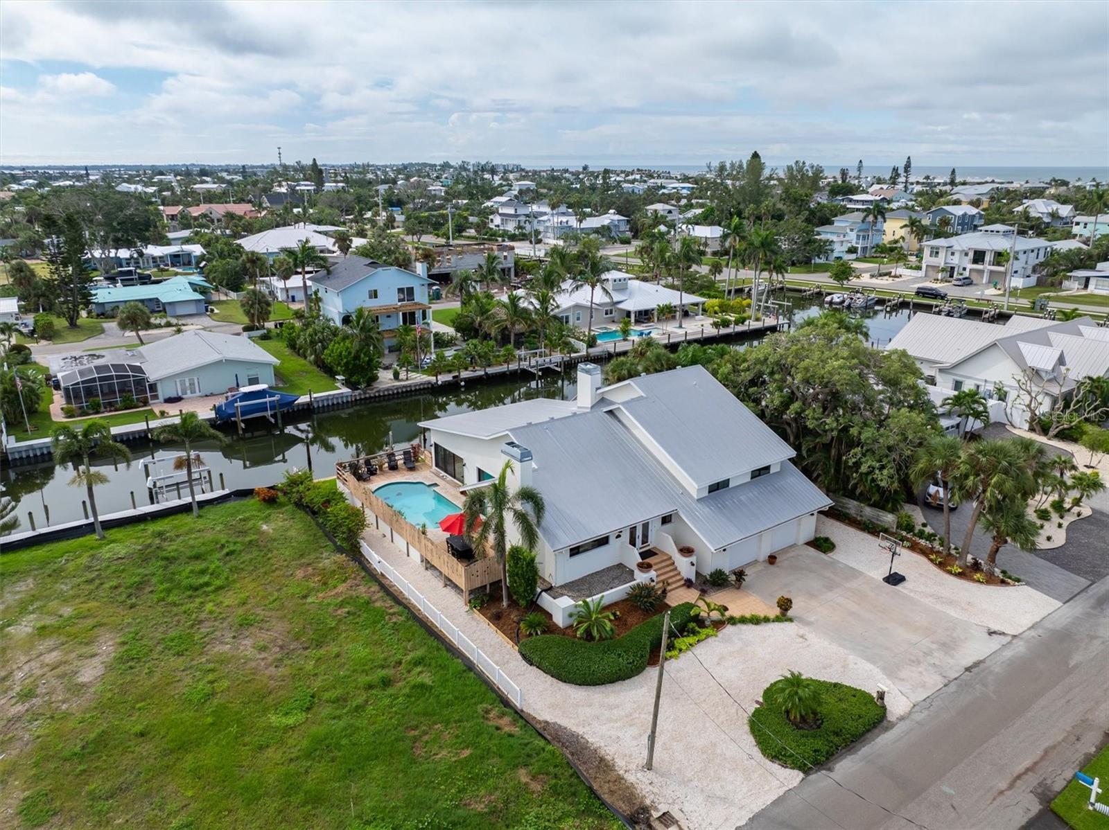 A4665534 Property Photo