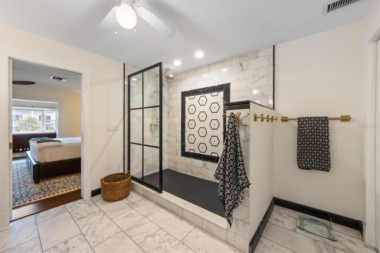 A4665534 Property Photo