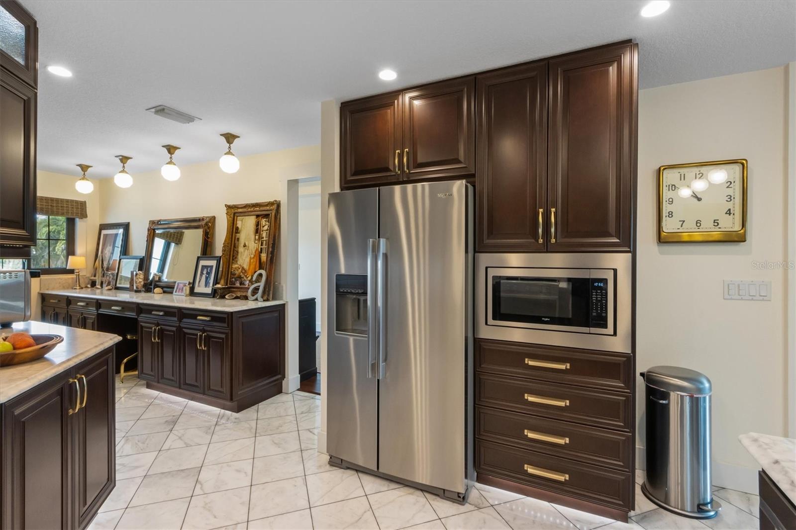 A4665534 Property Photo