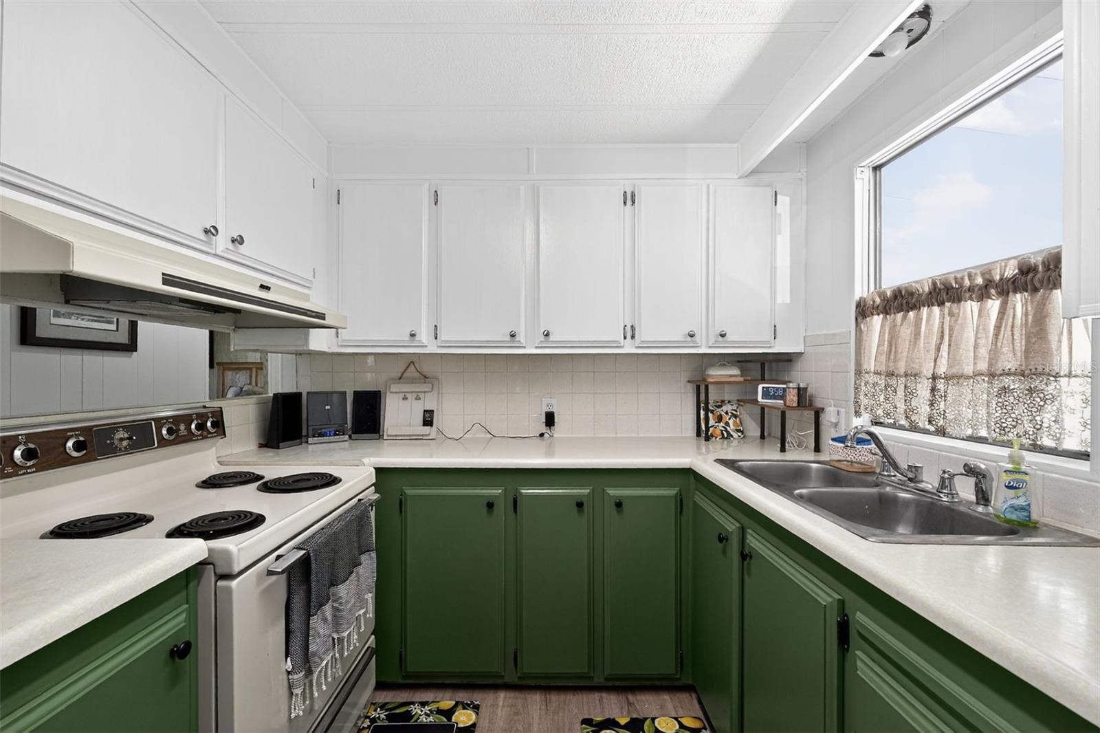 GC534136 Property Photo