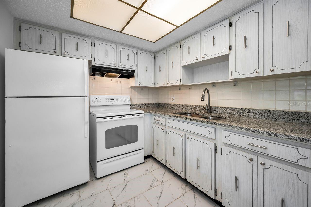 TB8429360 Property Photo