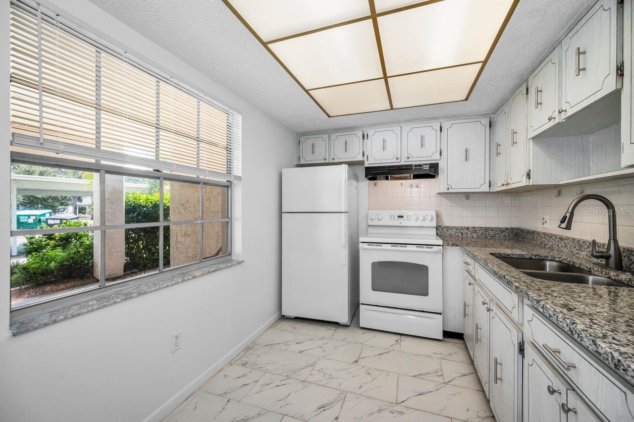 TB8429360 Property Photo