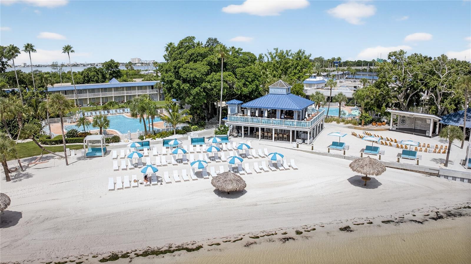 Sky Beach Resort & Skybar - walking distance from Condo
