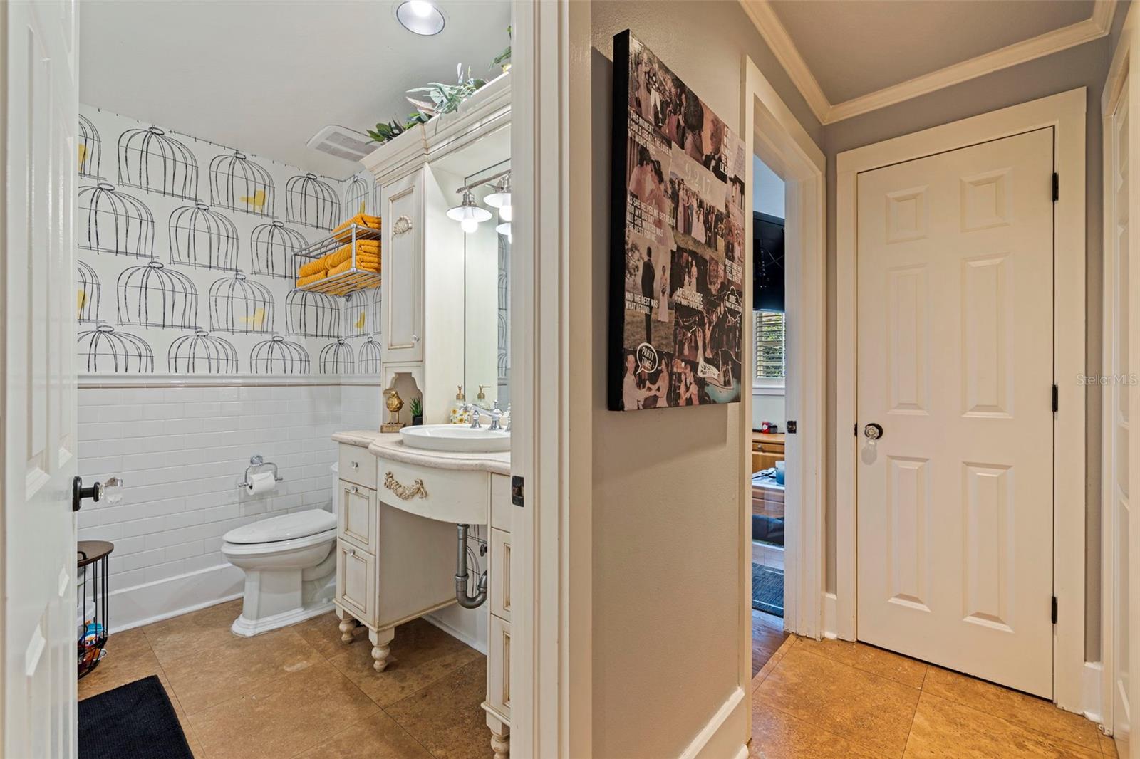 Hallway Full Bathroom