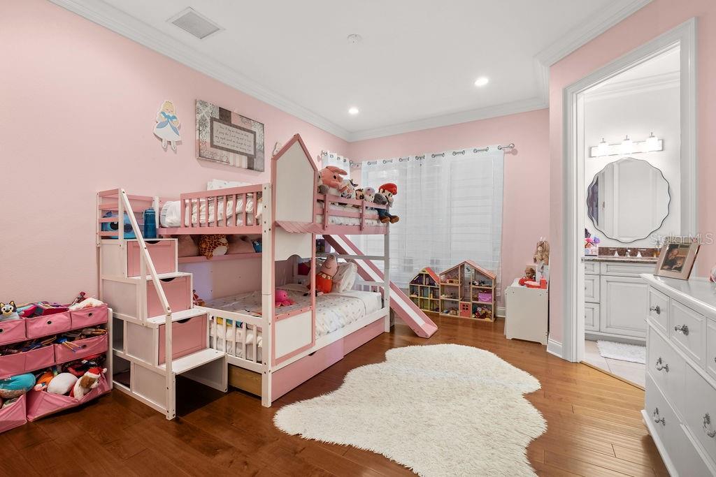 O6345711 Property Photo