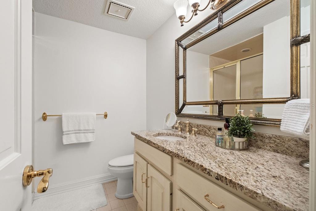 O6345711 Property Photo