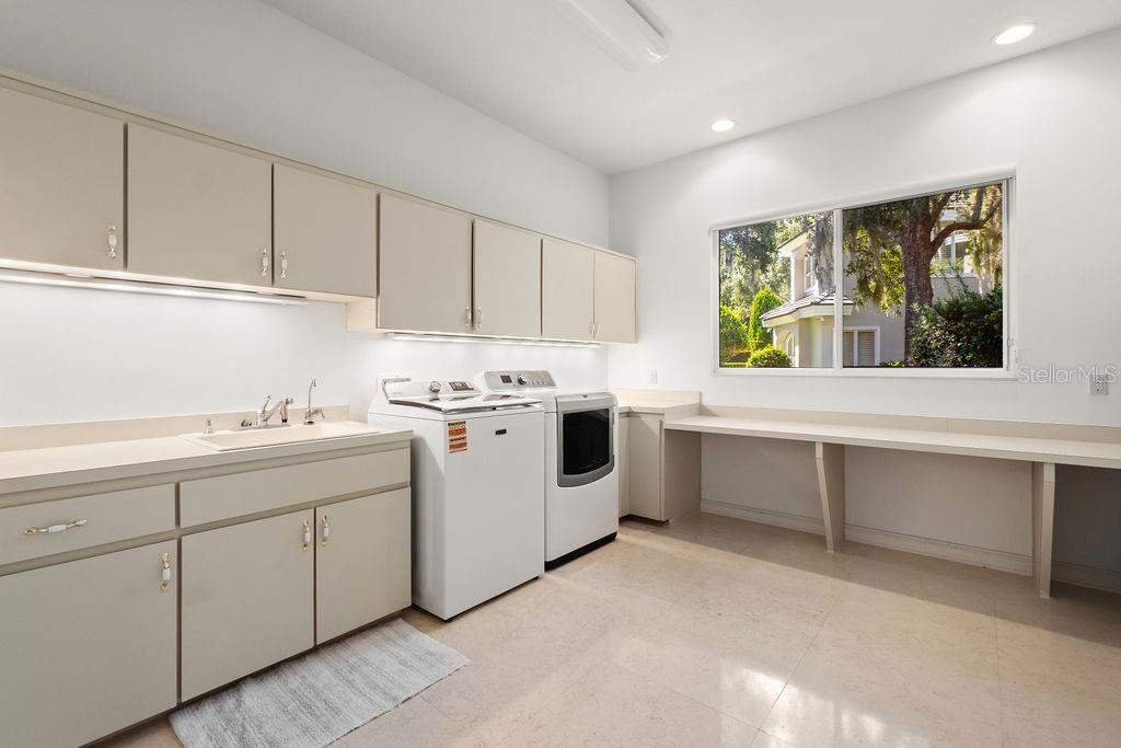 O6345711 Property Photo