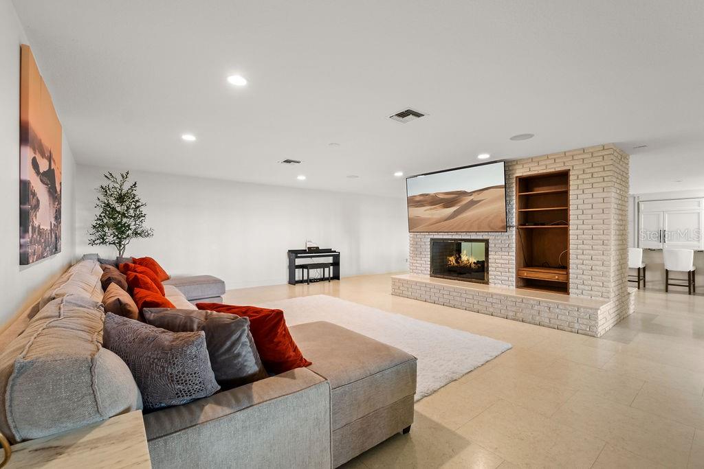 O6345711 Property Photo