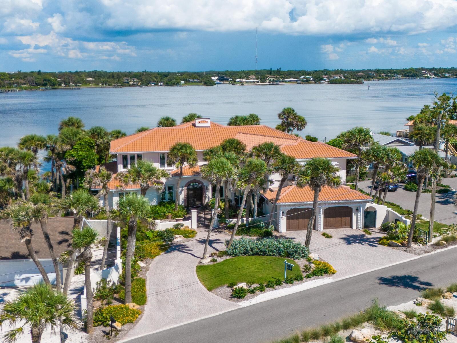 N6140592 Property Photo