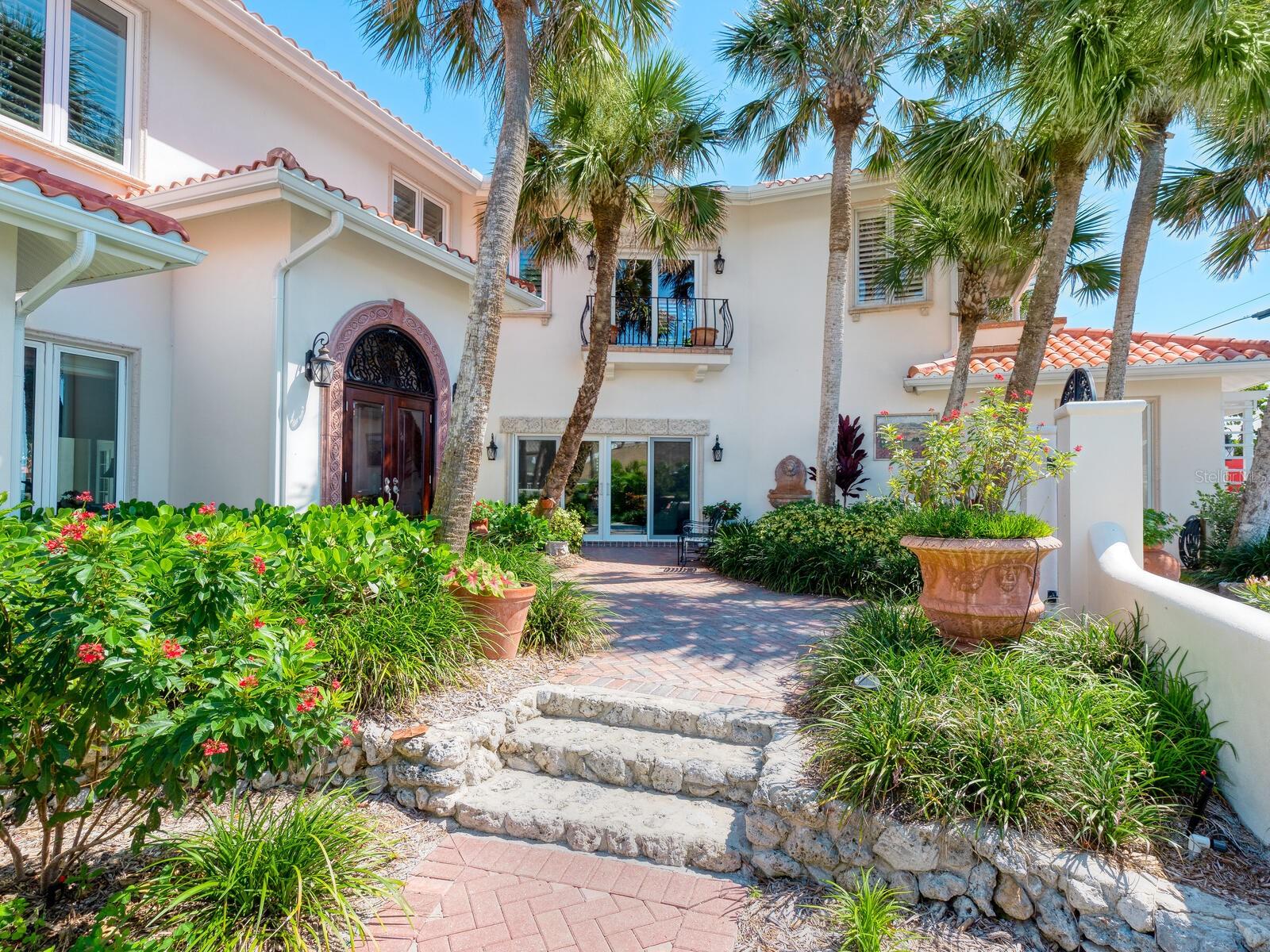 N6140592 Property Photo