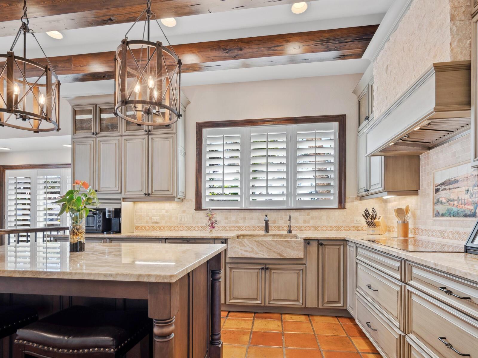 N6140592 Property Photo