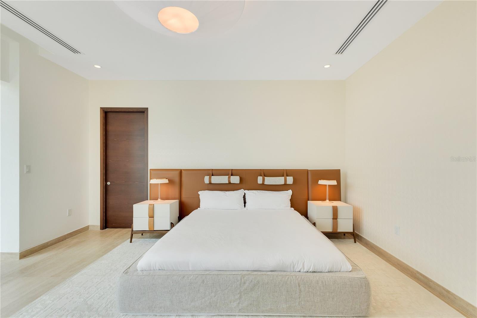 PR9116170 Property Photo