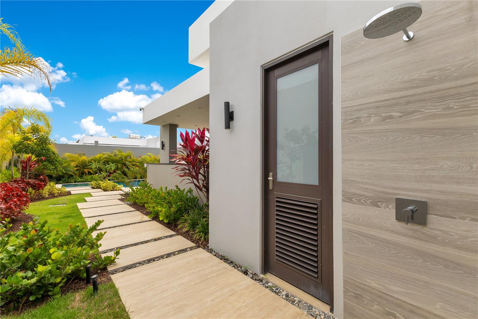 PR9116170 Property Photo