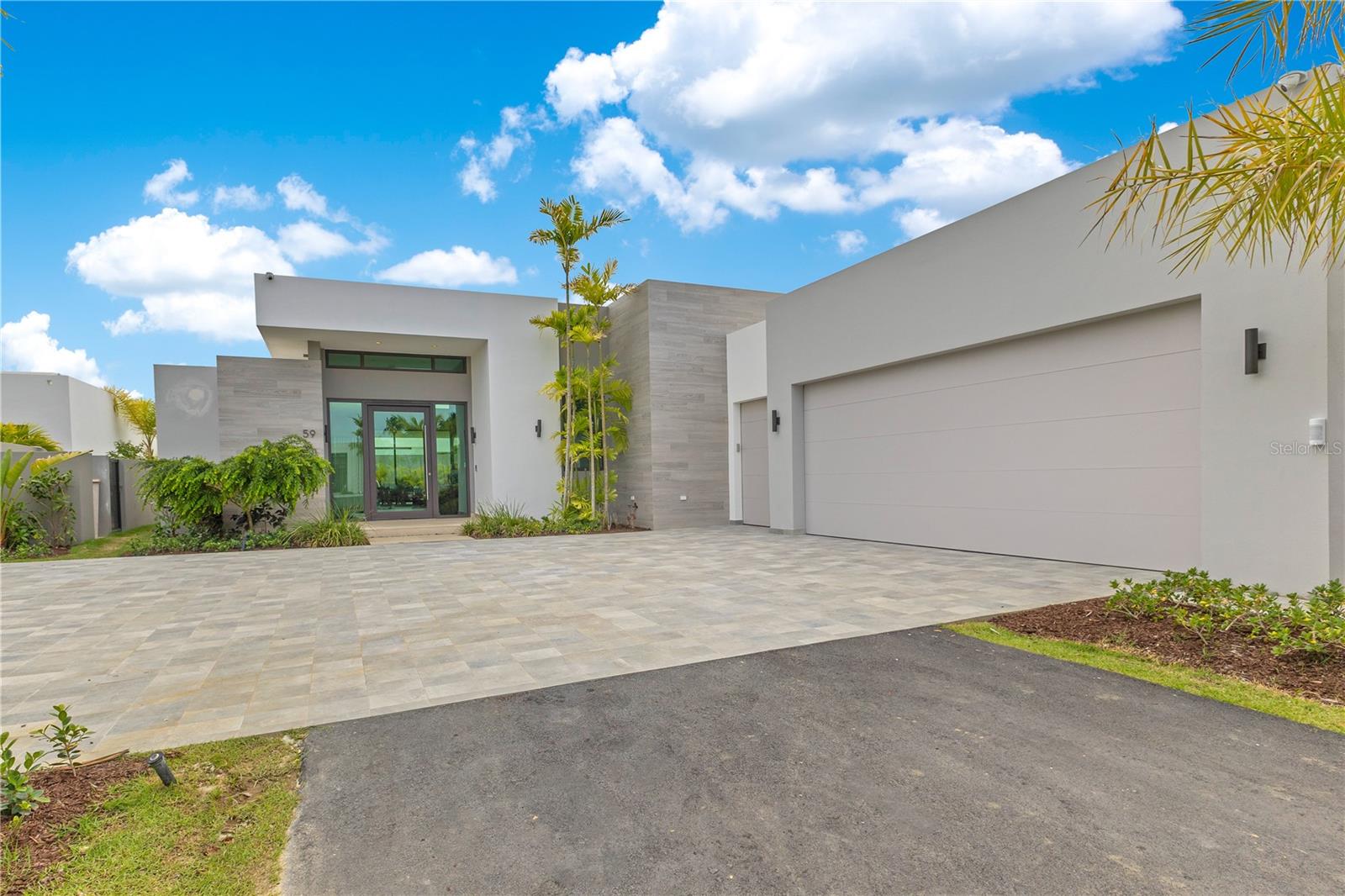 PR9116170 Property Photo