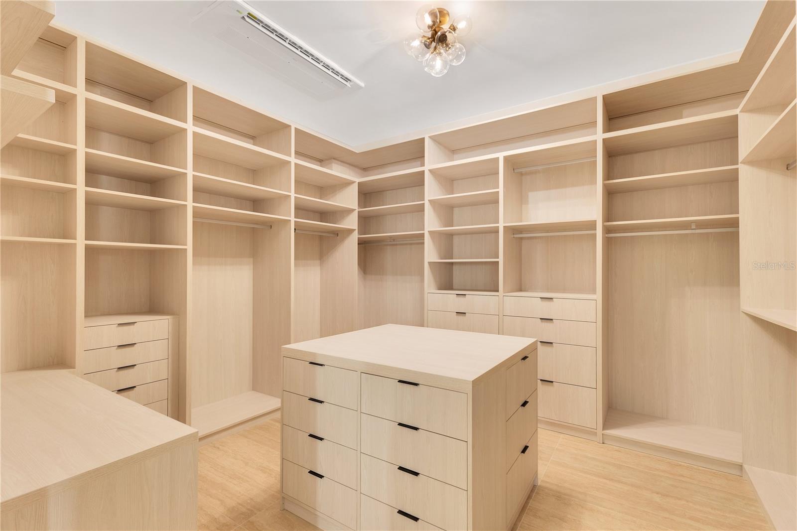 PR9116170 Property Photo