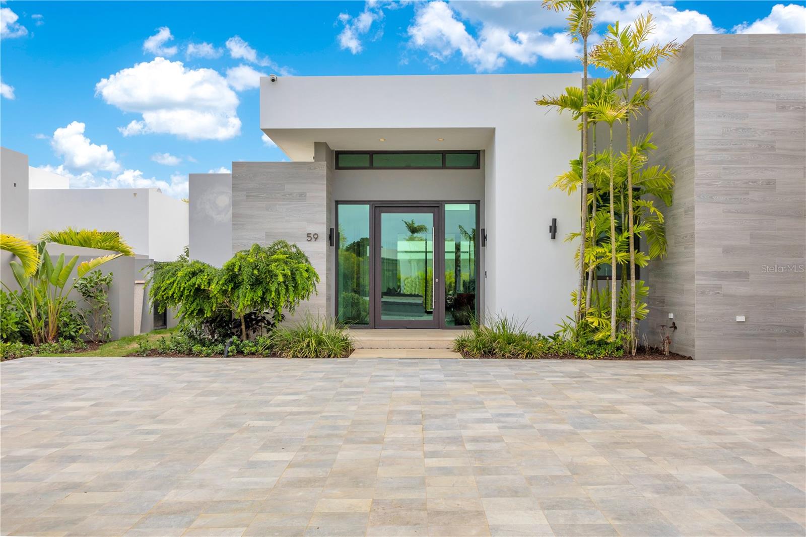 PR9116170 Property Photo