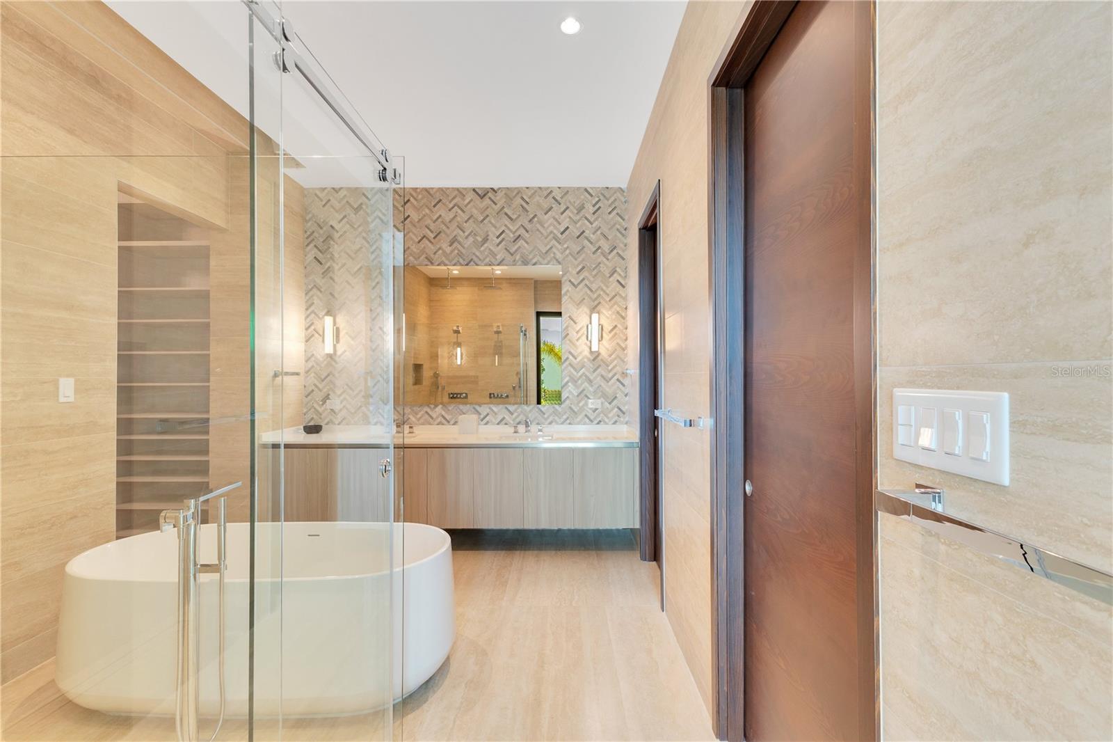 PR9116170 Property Photo