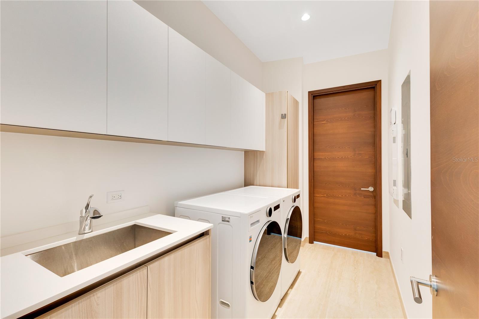 PR9116170 Property Photo