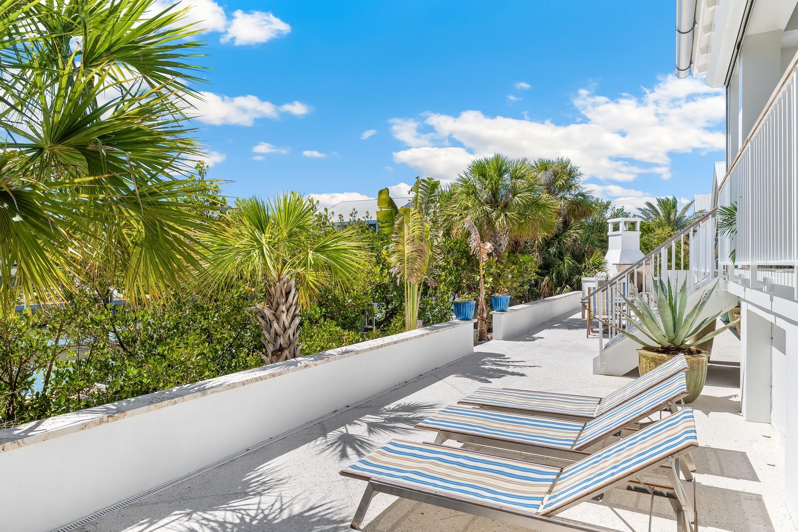 D6143872 Property Photo