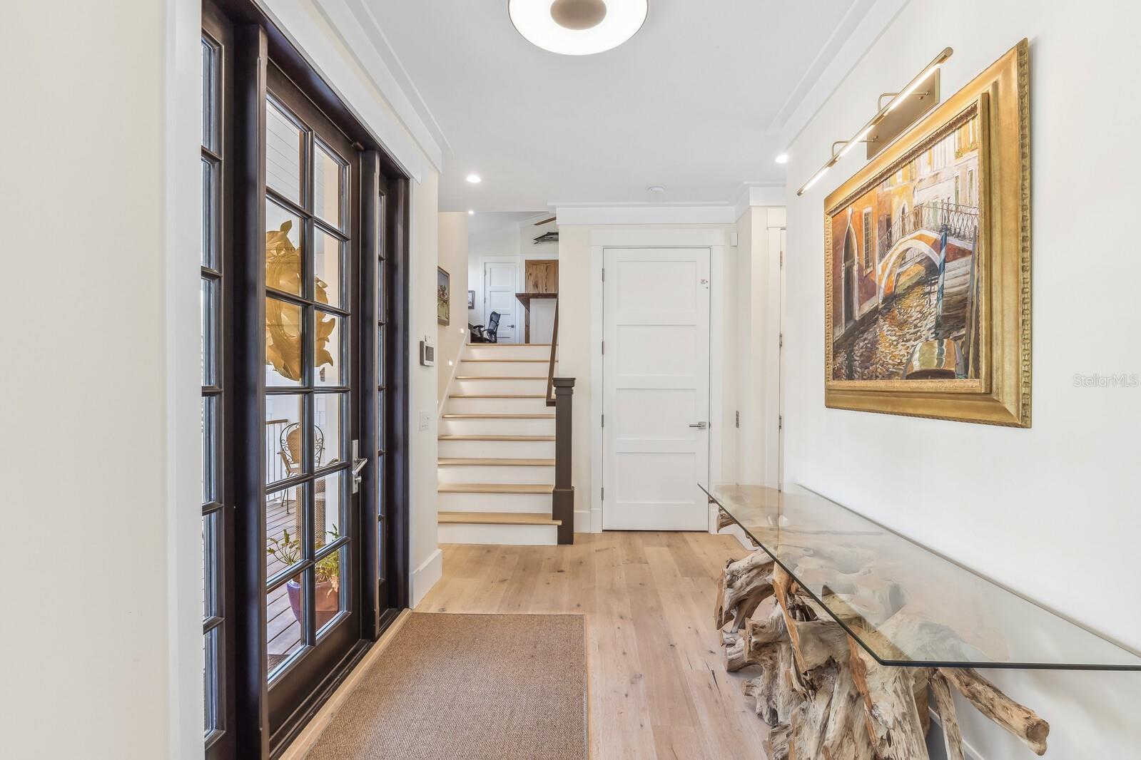 D6143872 Property Photo