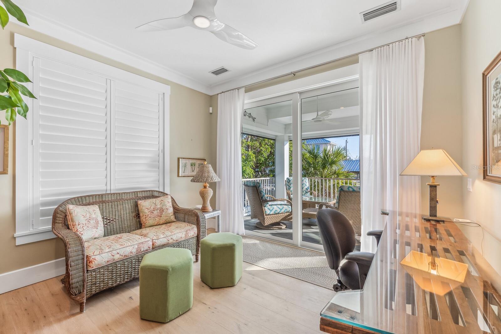 D6143872 Property Photo